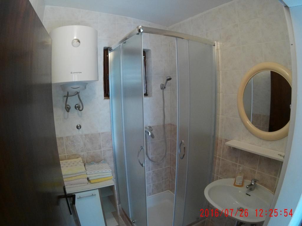 Apartman Luburic Pinezići Εξωτερικό φωτογραφία